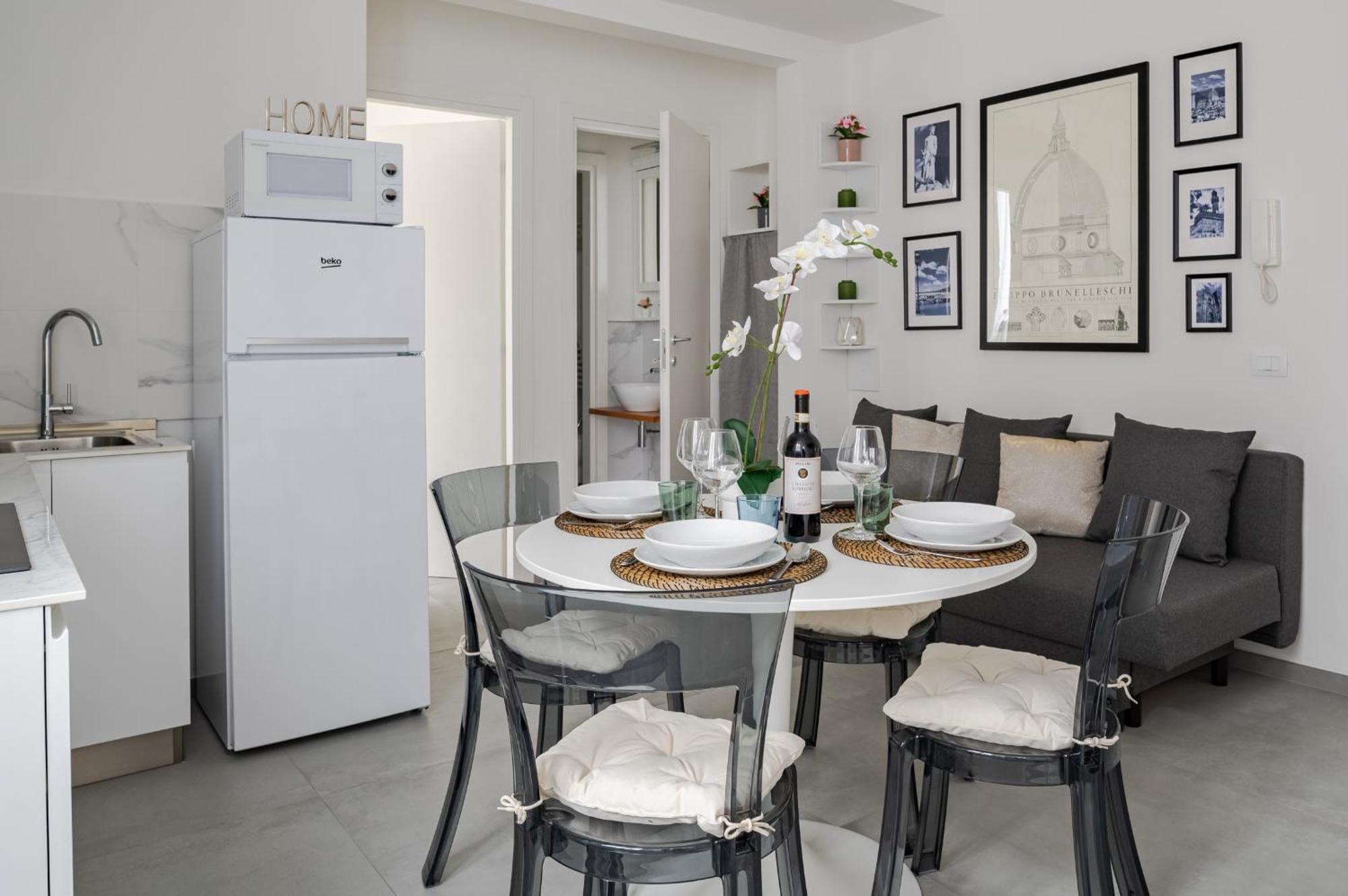 Via Ponte Alle Mosse, 19 - Florence Charming Apartments - A Chic, Newly Renovated Apartment Near Tram Leopolda, A Few Min From Downtown Экстерьер фото