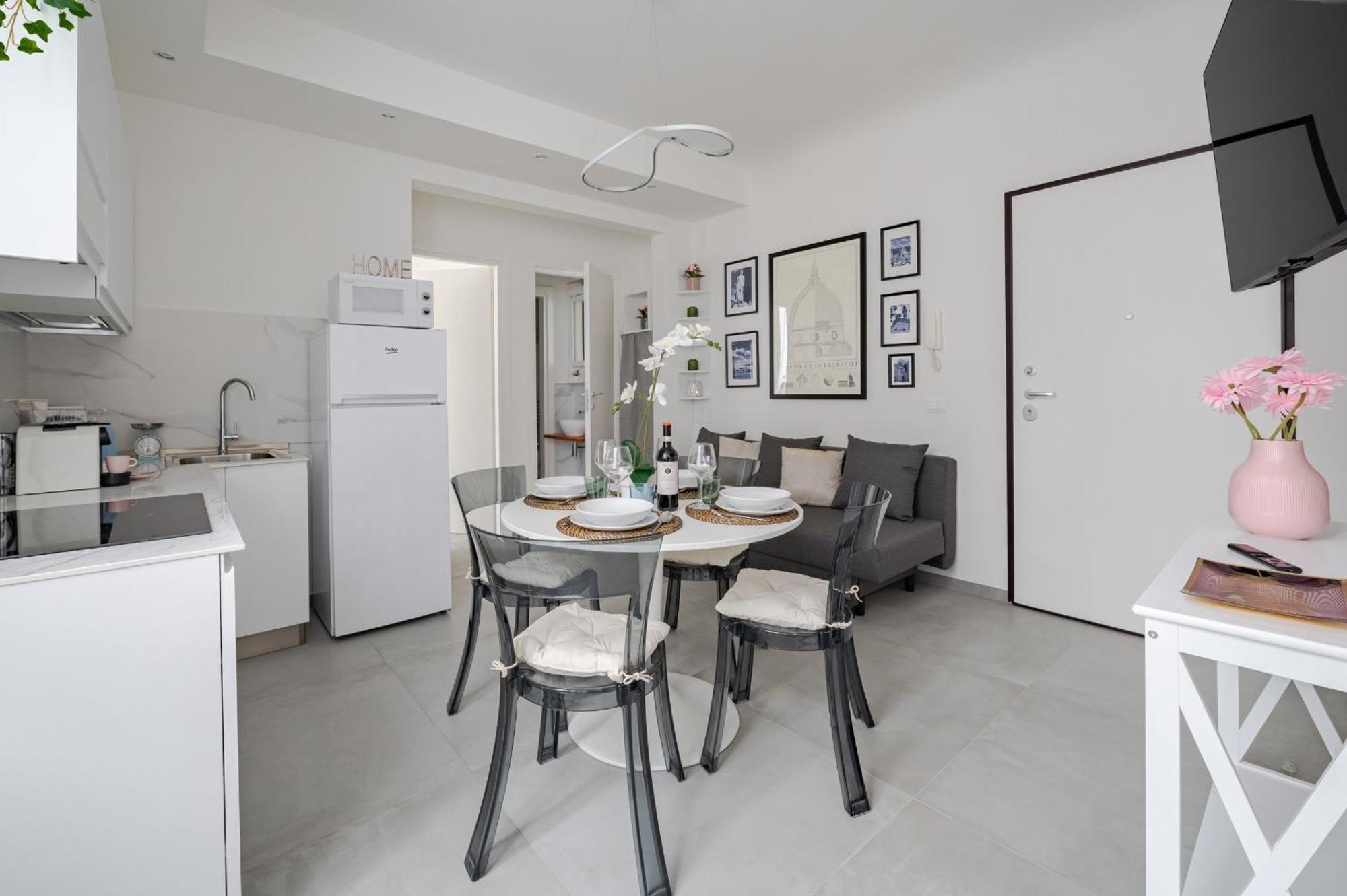 Via Ponte Alle Mosse, 19 - Florence Charming Apartments - A Chic, Newly Renovated Apartment Near Tram Leopolda, A Few Min From Downtown Экстерьер фото