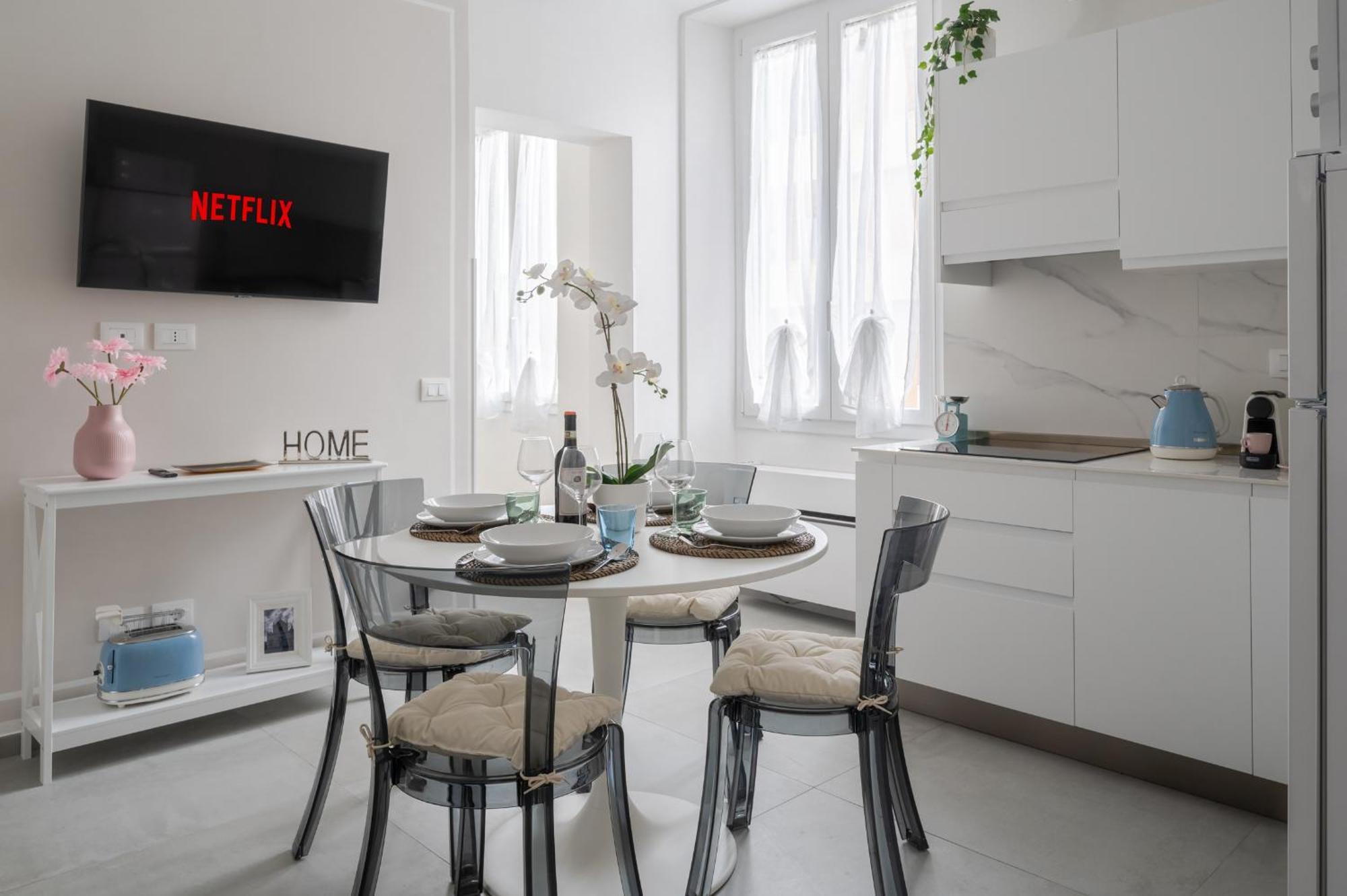 Via Ponte Alle Mosse, 19 - Florence Charming Apartments - A Chic, Newly Renovated Apartment Near Tram Leopolda, A Few Min From Downtown Экстерьер фото